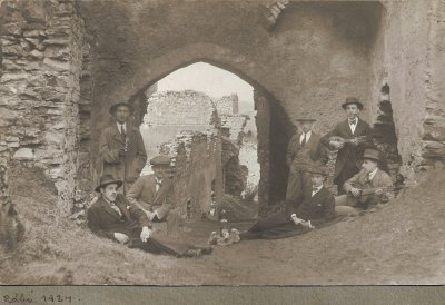Na hradš Rabí rok 1924   Josef Dušek ze Strašína