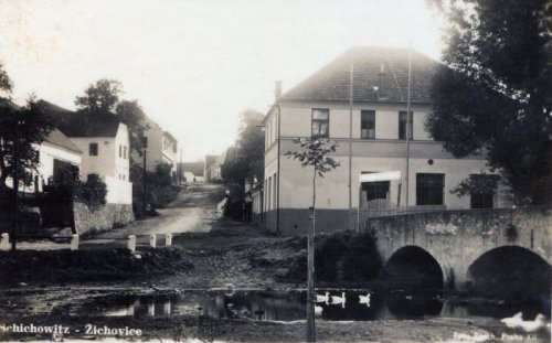 zichovice cesta a hospoda